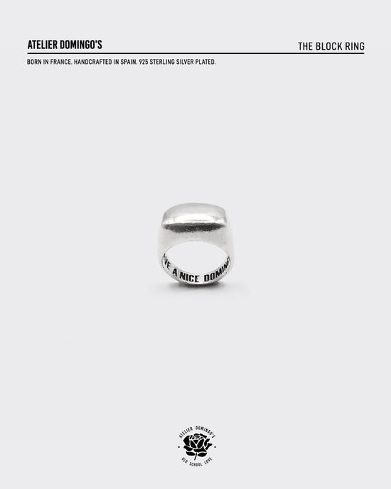Atelier Domingo's Block ring. This silver-plated ring is unisex and have a timeless design.
