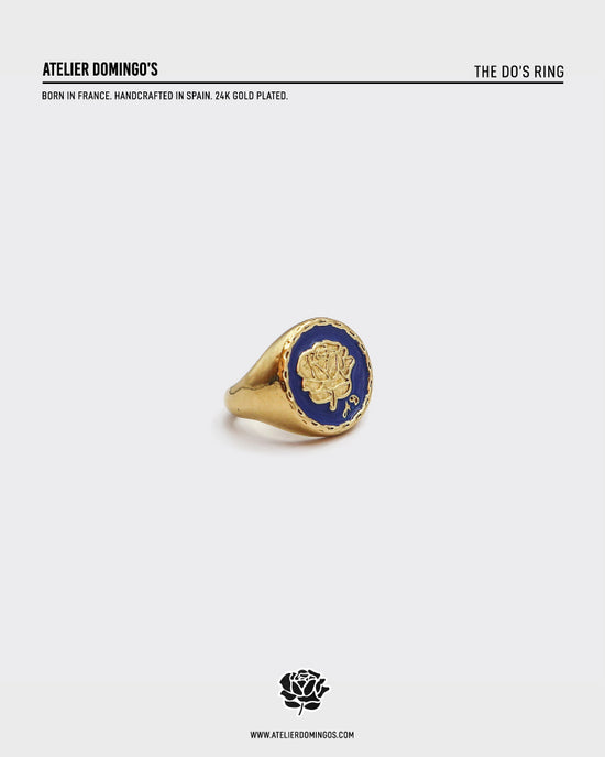 Atelier Domingo's Do's ring is our tribute to the family signet ring. This ring has been designed in France and is made for both men and women. This jewelry is made of a high-quality 24 karat gold plating.