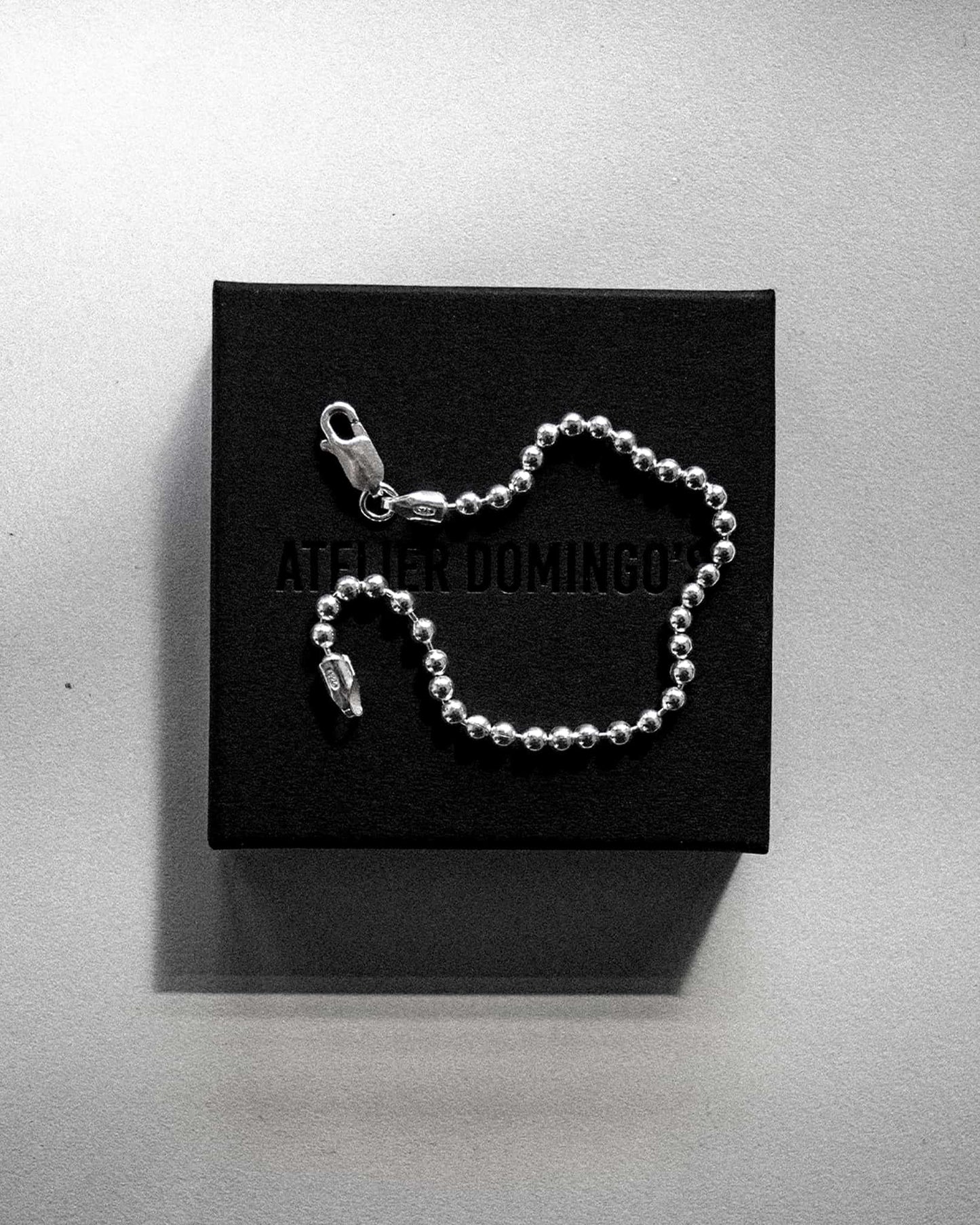 The beads bracelet is an elegant and unisex piece of jewelry, crafted in Italy and made of 925 Sterling Silver. Every jewelry is designed by Atelier Domingo's in France and is made to be worn by both men and women.