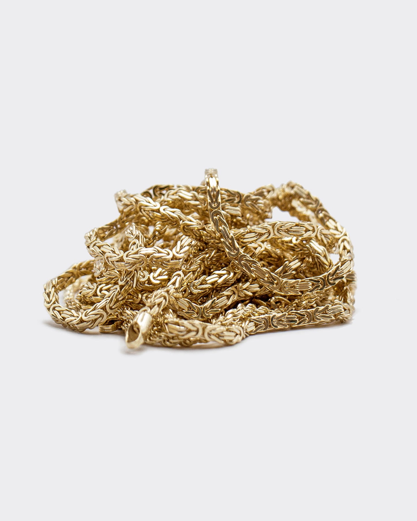 The Byzantine chain — a refined blend of New York City’s soulful roots and timeless Mediterranean craftsmanship - is made in Italy and designed to be unisex.