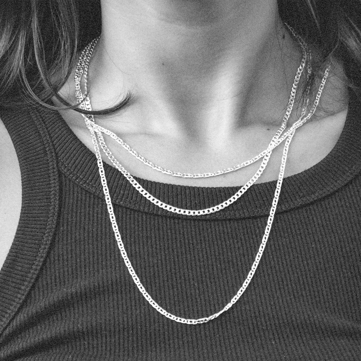 The Cartridge chain is an elegant and unisex piece of jewelry, crafted in Italy and made of 925 Sterling Silver. Every jewelry is designed by Atelier Domingo's in France and is made to be worn by both men and women.