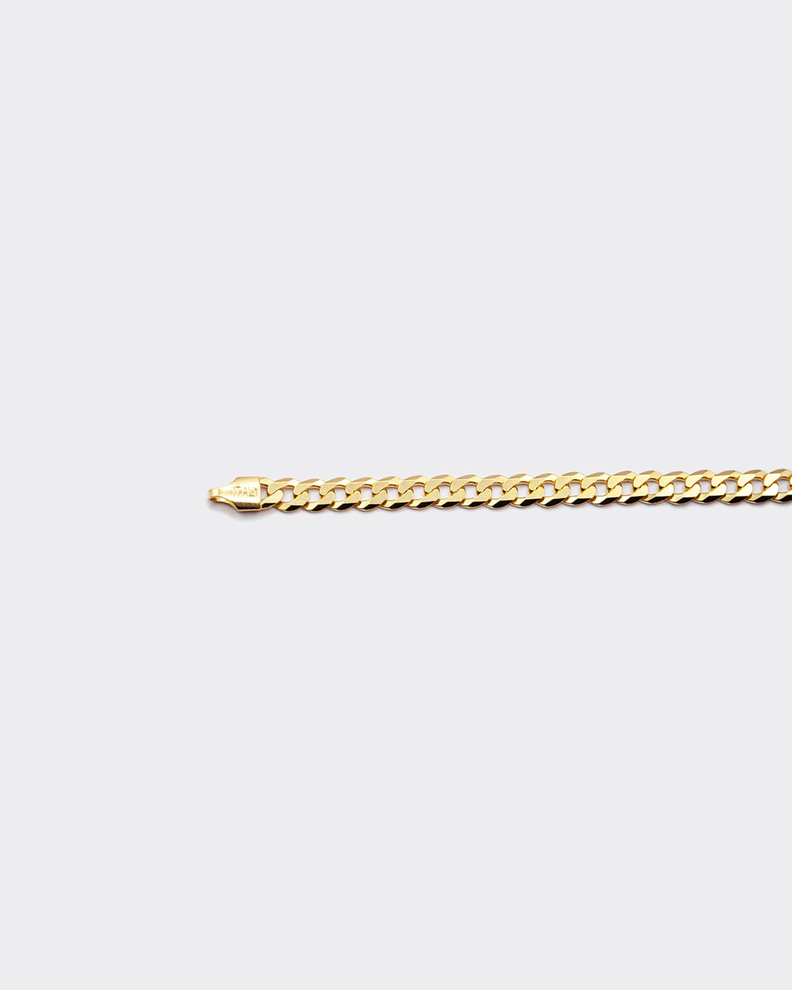 The Cuban bracelet is made of 925 sterling silver, covered with 18K gold. The bracelet is handcrafted in Italy and made for both men and women.