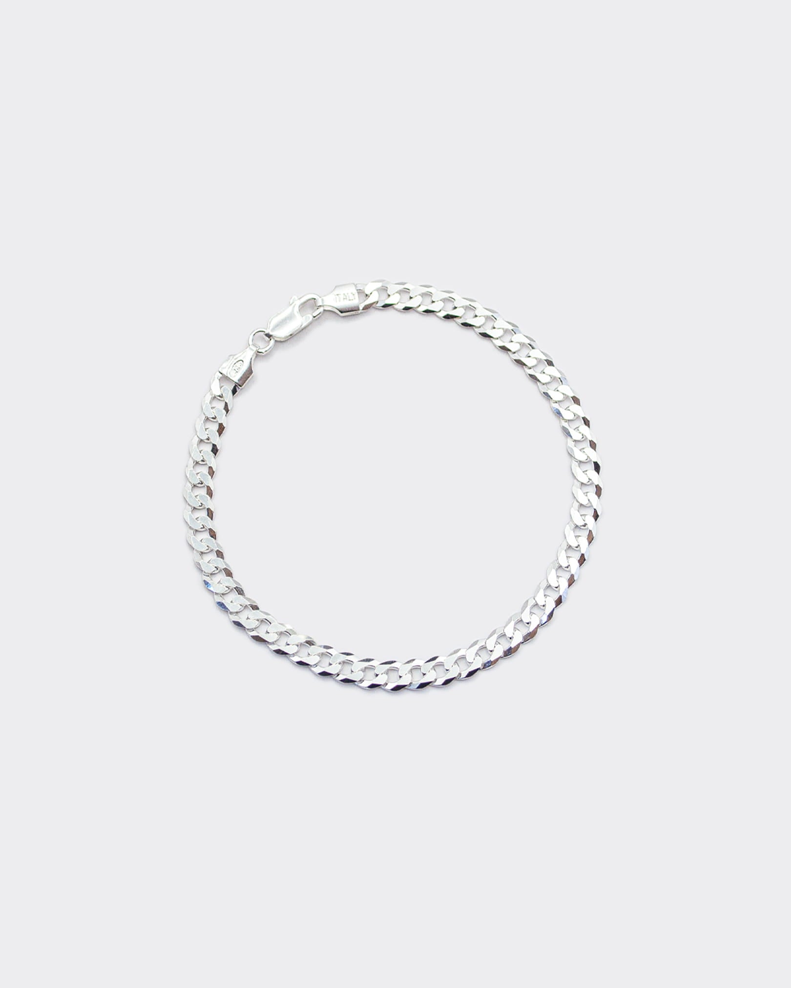 The Cuban bracelet is made of 925 sterling silver. The bracelet is handcrafted in Italy and made for both men and women.