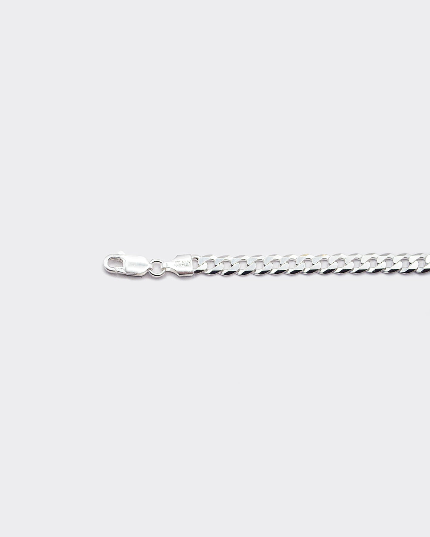 The Cuban bracelet is made of 925 sterling silver. The bracelet is handcrafted in Italy and made for both men and women.
