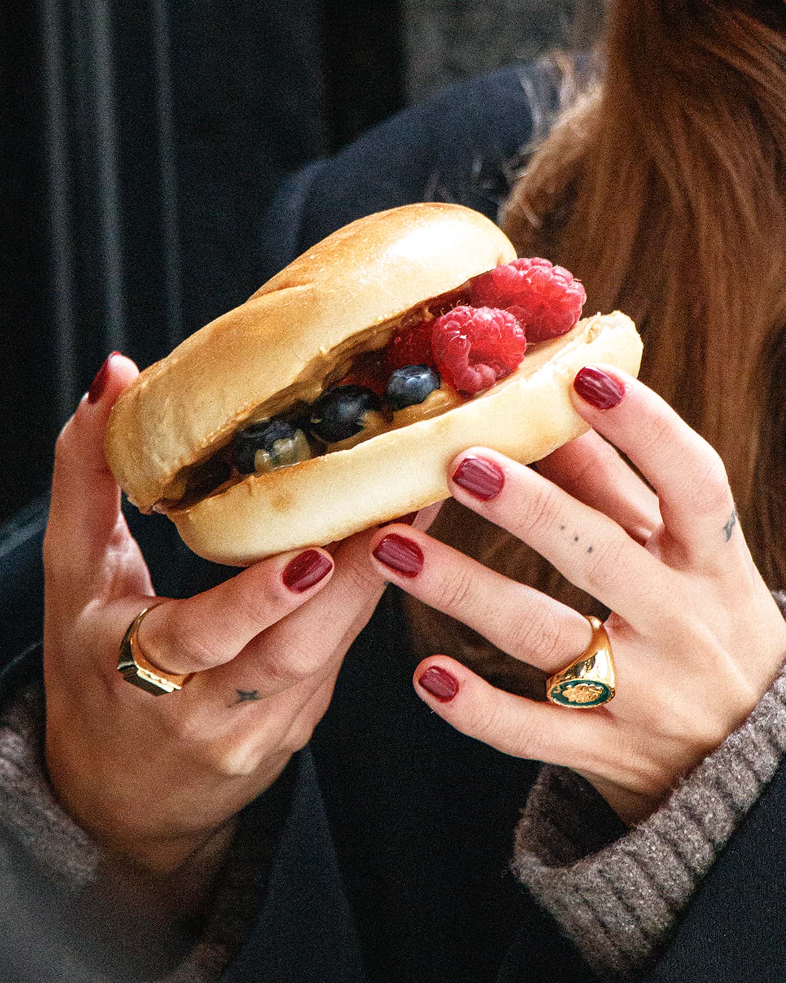 Atelier Domingo's Do's ring is our tribute to the family signet ring. This ring has been designed in France and is made for both men and women. This jewelry is made of a high-quality 24 karat gold plating.