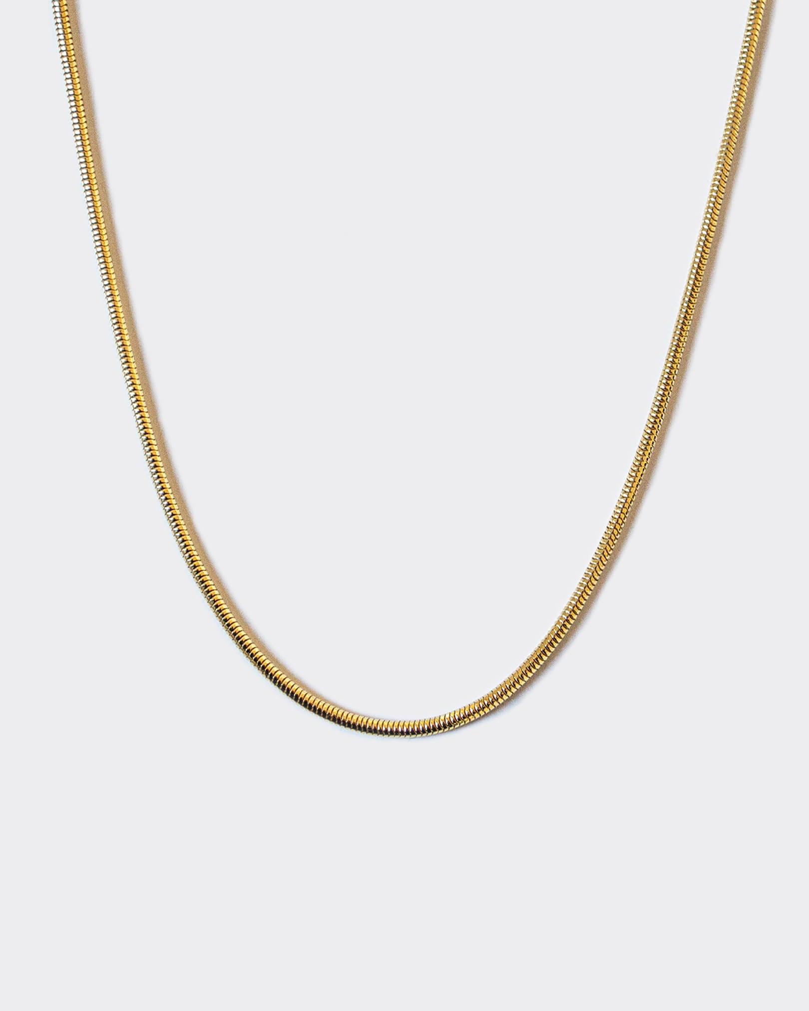 The Mamba necklace is made of 925 sterling silver, covered with 18K gold. The chain is handcrafted in Italy and made for both men and women.