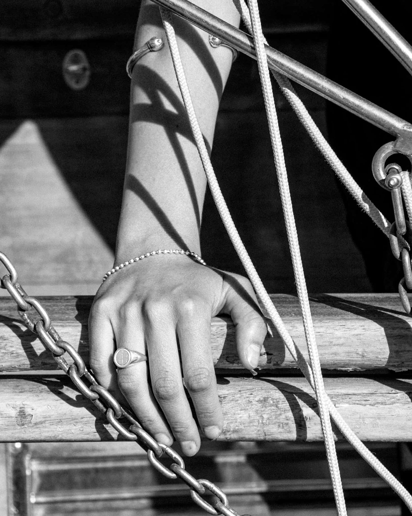 Atelier Domingo's Original silver ring is made in Spain. This unisex ring is for both men and women. This jewelry is made of a high-quality 925 Sterling silver plating. A timeless ring for both men and women.