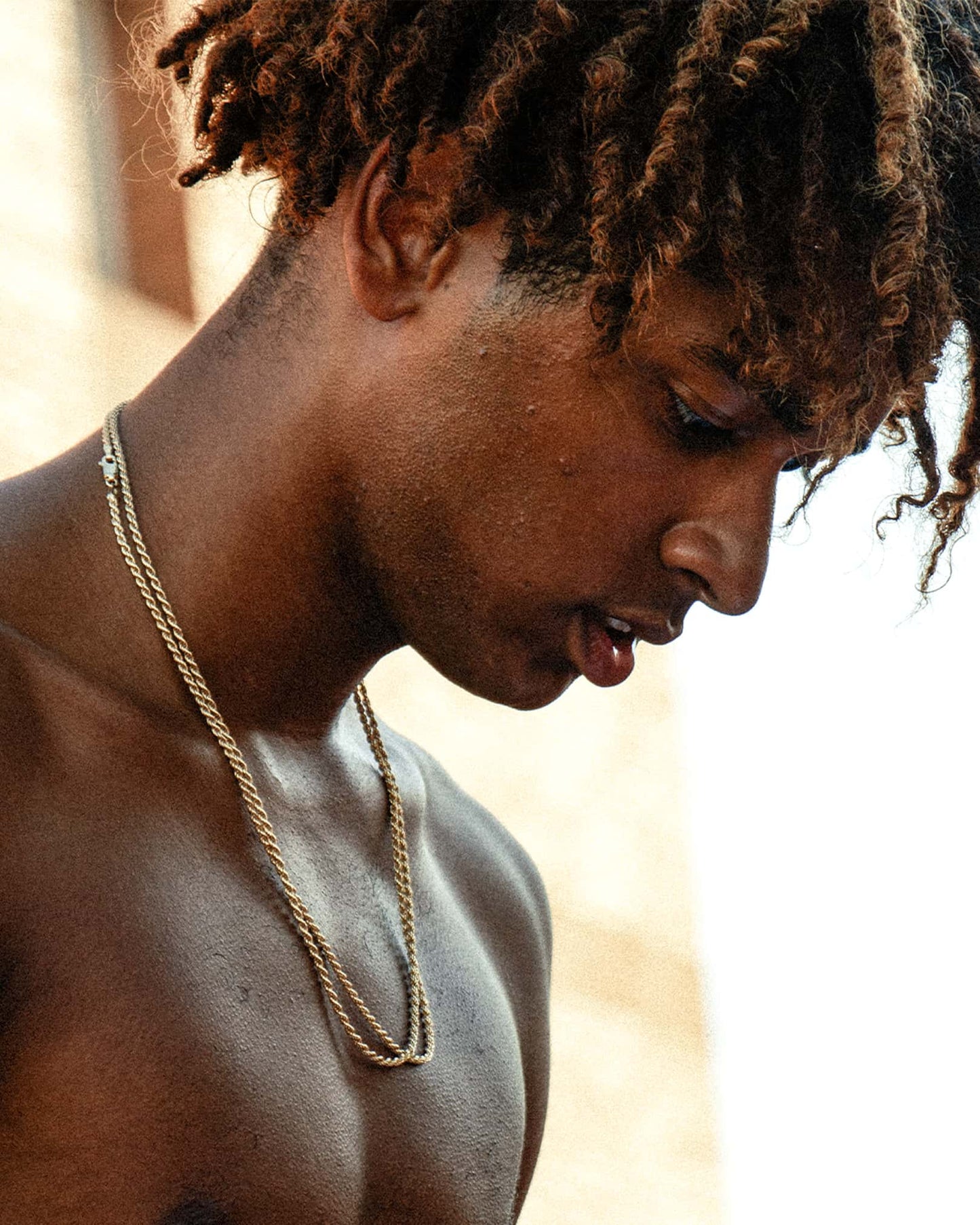 The Rope Chain is an elegant and unisex piece of jewelry, crafted in Italy and made of 925 Sterling Silver with a high-quality 18 karat gold plating. Every jewelry is designed by Atelier Domingo's in France and is made to be worn by both men and women.