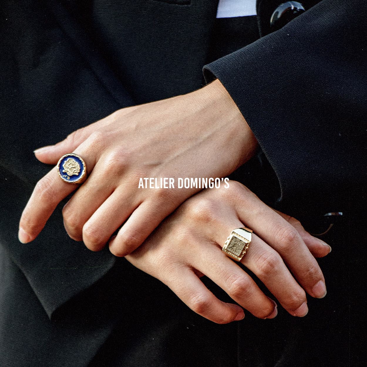 Atelier Domingo's Square ring is a promise of timeless elegance. This ring has been designed in France and is made in Spain, for both men and women. Handcrafted for a vintage finishing, this jewelry is made of a high-quality 24 karat gold plating.