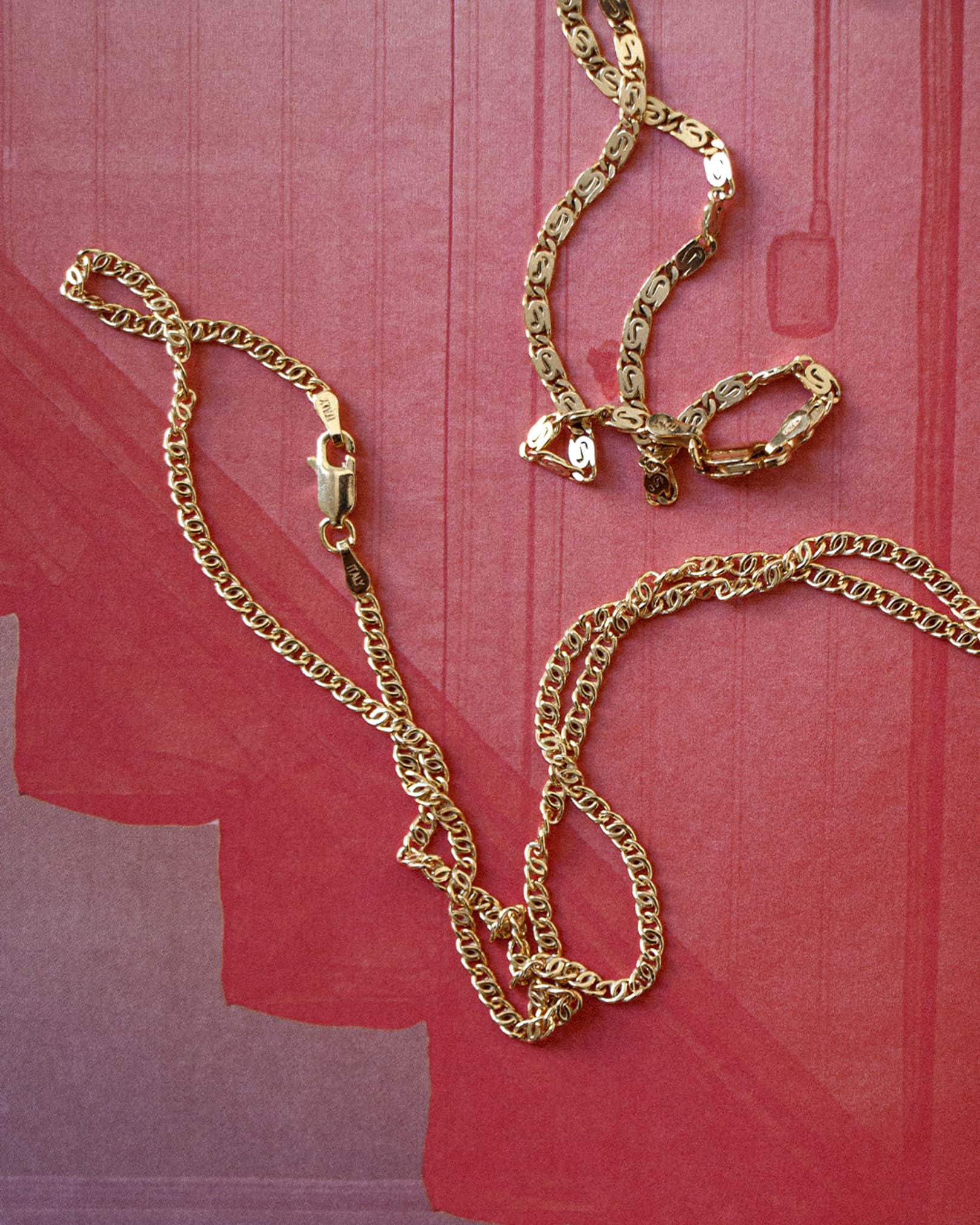 The Tiger Eye chain - a celebration of earthy elegance and artistic soul, handcrafted in Italy and rooted in the sunlit tones of the Mediterranean.