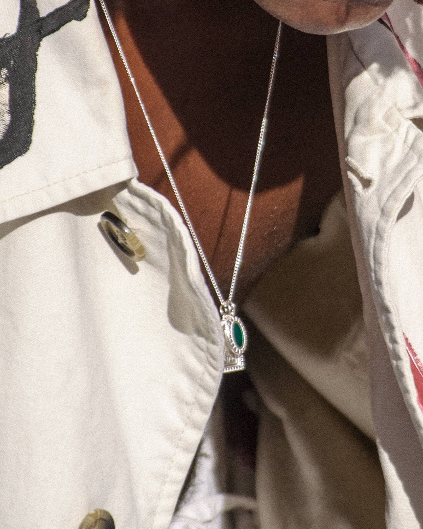 Atelier Domingo's Wallace necklace is a tribute to Christopher Wallace, a.k.a The Notorious B.I.G. Made in Spain, this jewelry is designed to be unisex, for both men and women. The pendant is made of a high-quality 925 Sterling silver plating. The cuban chain is made of solid 925 Sterling silver.