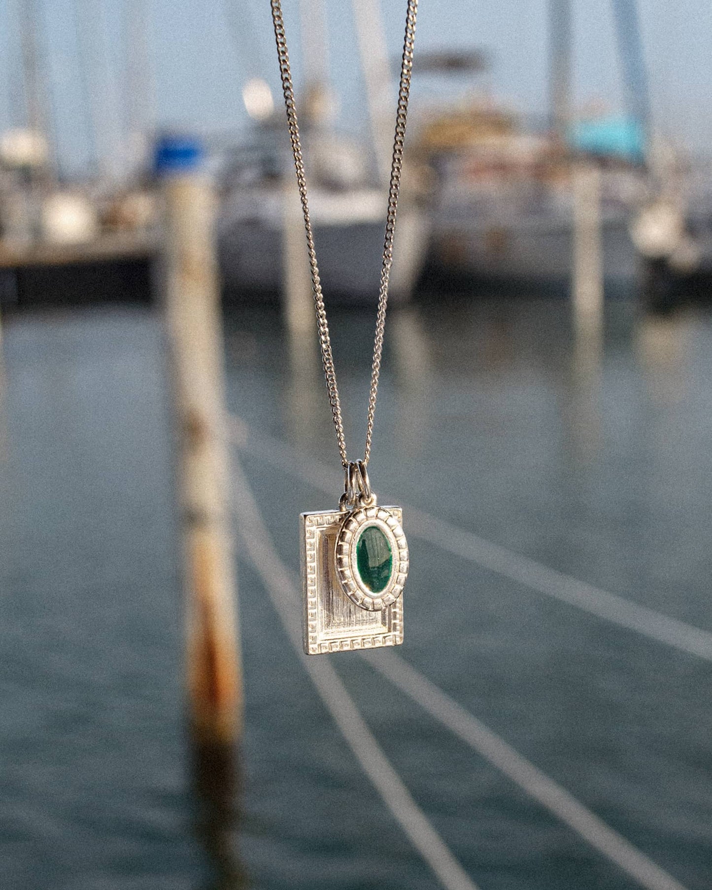 Atelier Domingo's Wallace necklace is a tribute to Christopher Wallace, a.k.a The Notorious B.I.G. Made in Spain, this jewelry is designed to be unisex, for both men and women. The pendant is made of a high-quality 925 Sterling silver plating. The cuban chain is made of solid 925 Sterling silver.