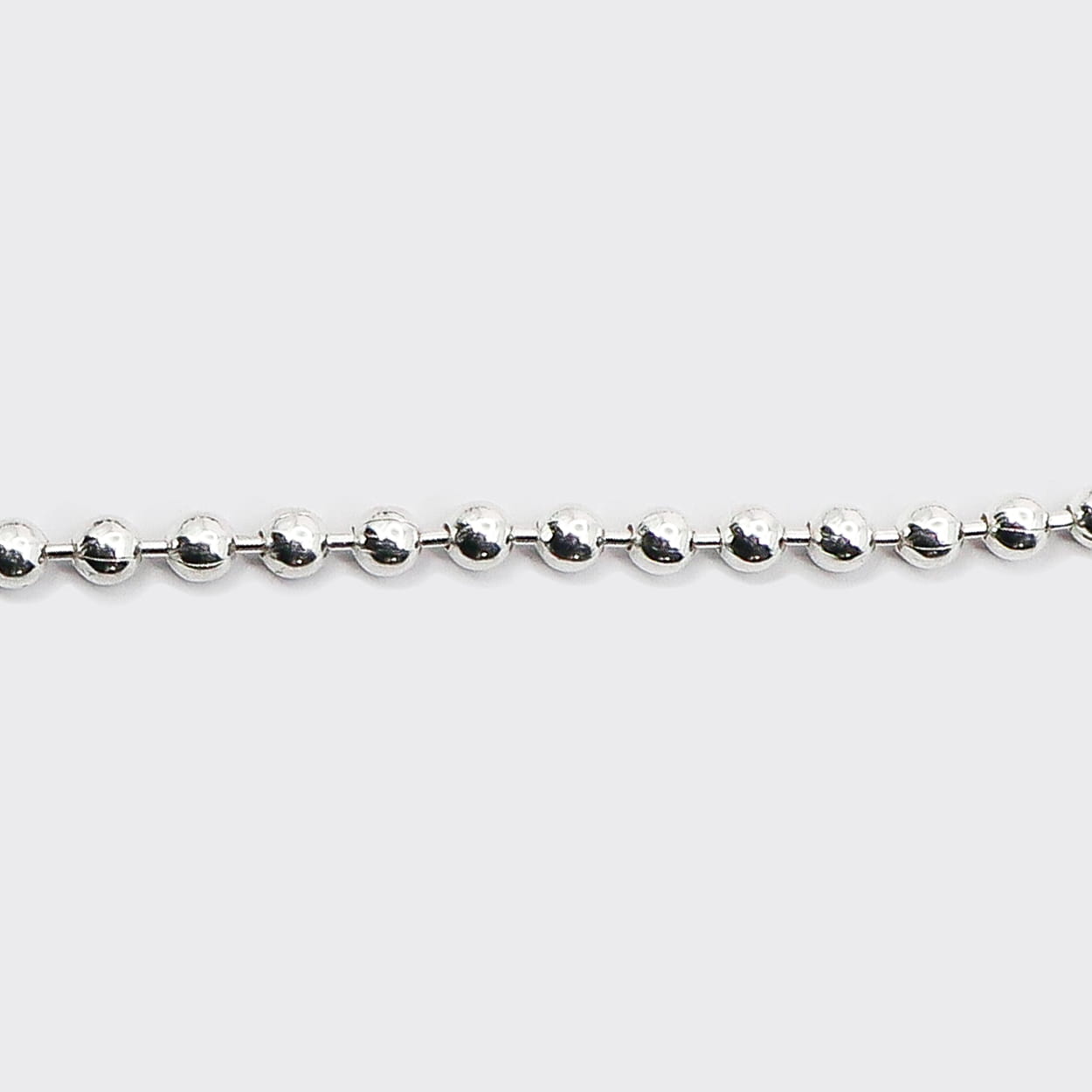 The beads bracelet is an elegant and unisex piece of jewelry, crafted in Italy and made of 925 Sterling Silver. Every jewelry is designed by Atelier Domingo's in France and is made to be worn by both men and women.