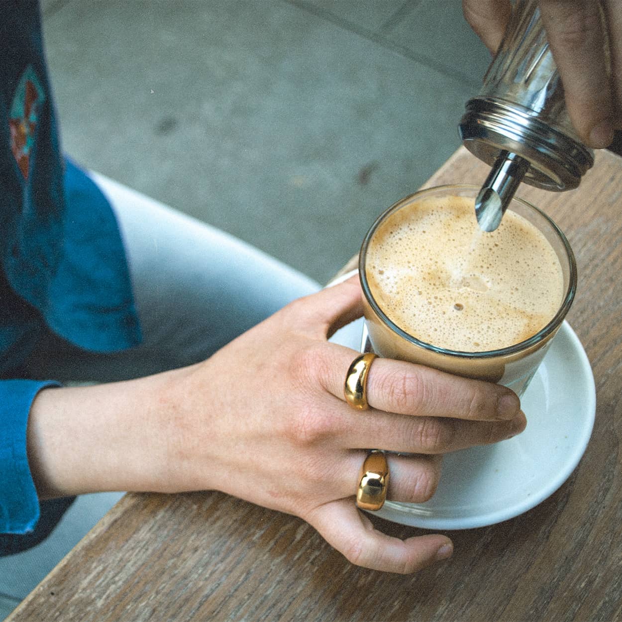 Atelier Domingo's Classic gold ring is made in Spain. This unisex ring is for both men and women. This jewelry is made of a high-quality 24 karat gold plating. Stay with the Classics.