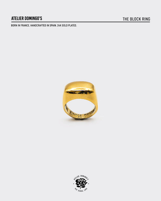 Atelier Domingo's Block ring. This gold-plated ring is unisex and have a timeless design.