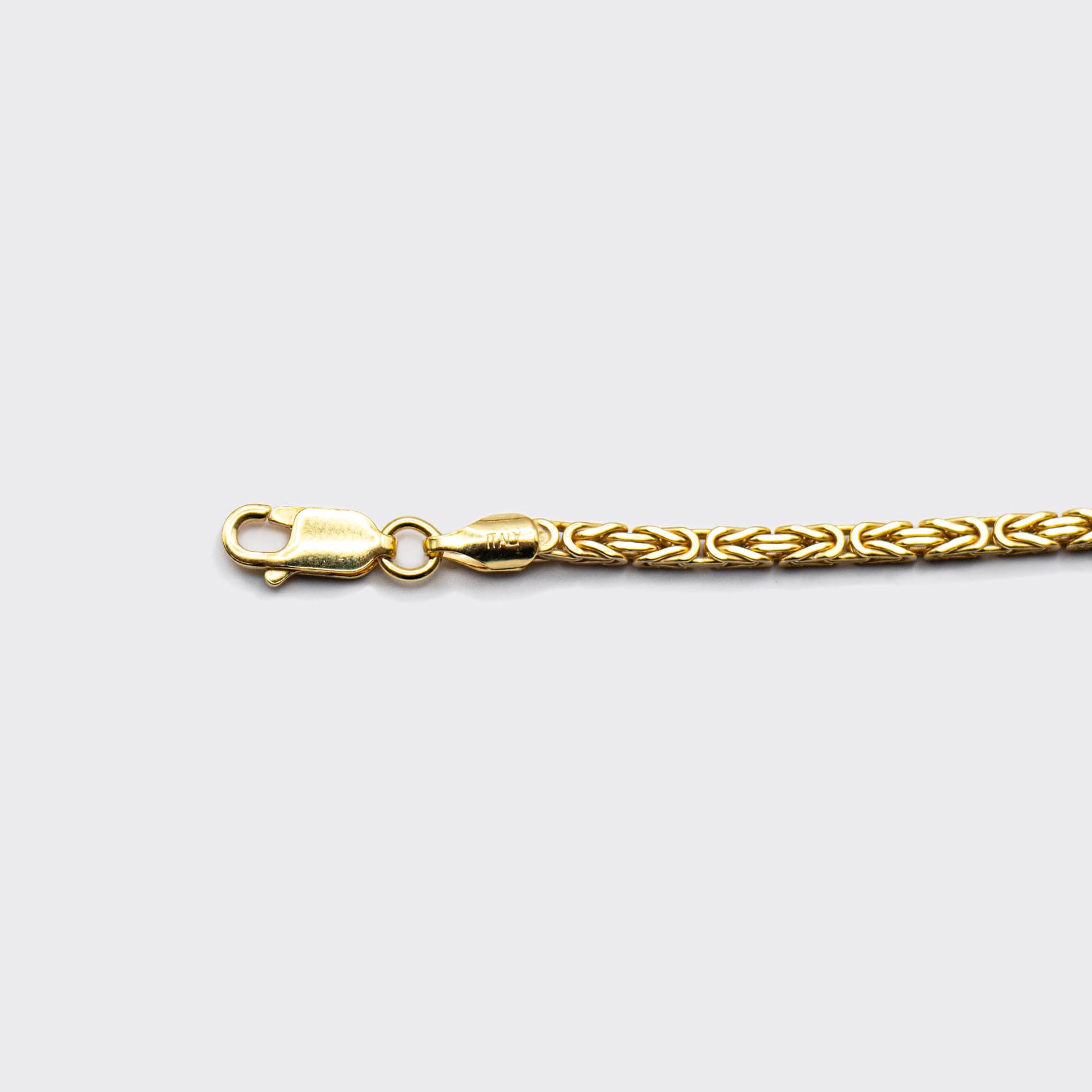 The Byzantine chain — a refined blend of New York City’s soulful roots and timeless Mediterranean craftsmanship - is made in Italy and designed to be unisex. 