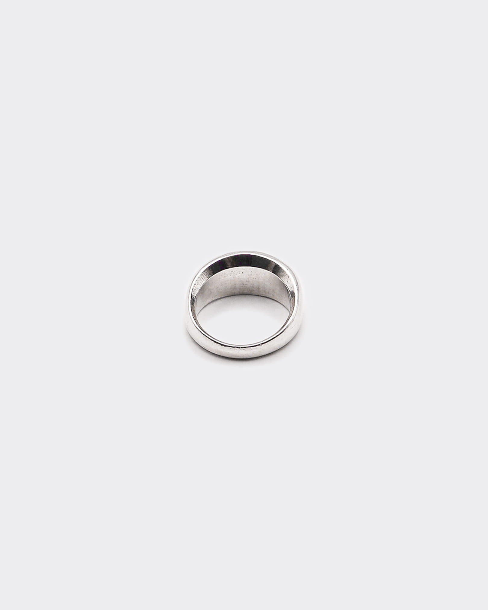 Atelier Domingo's Classic silver ring is made in Spain. This unisex ring is for both men and women. This jewelry is made of a high-quality 925 Sterling silver plating (10 microns). Stay with the Classics.