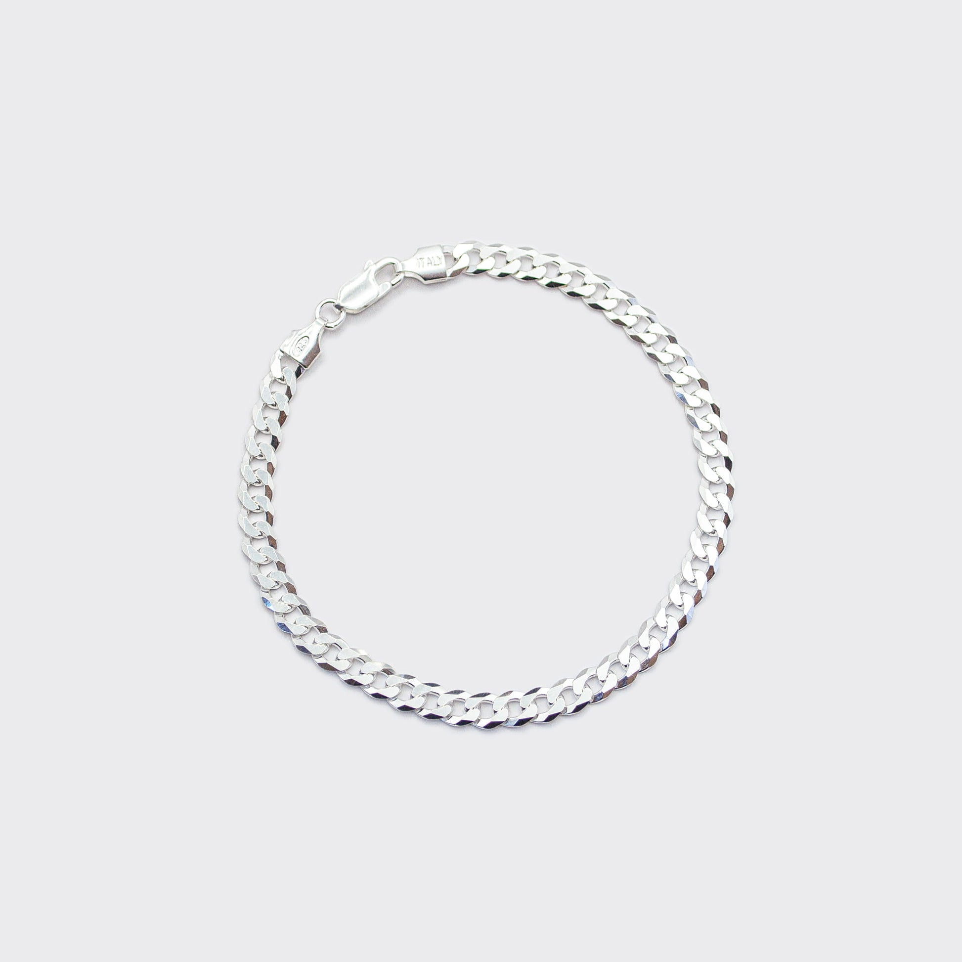 The Cuban bracelet is made of 925 sterling silver. The bracelet is handcrafted in Italy and made for both men and women.