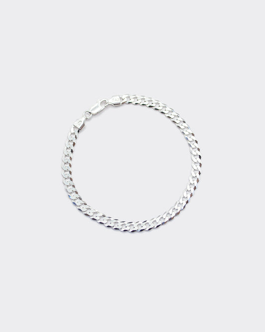 The Cuban bracelet is made of 925 sterling silver. The bracelet is handcrafted in Italy and made for both men and women.