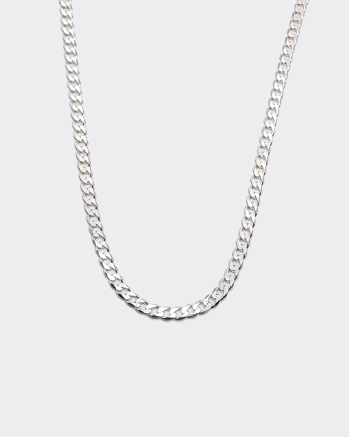 The Cuban chain is an elegant and unisex piece of jewelry, crafted in Italy and made of 925 Sterling Silver. Every jewelry is designed by Atelier Domingo's in France and is made to be worn by both men and women.