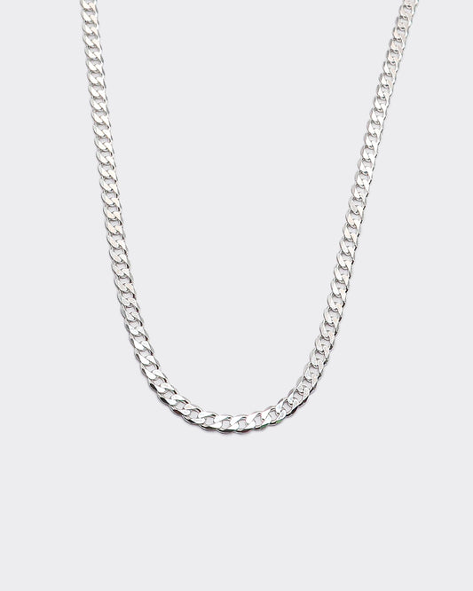 The Cuban chain is an elegant and unisex piece of jewelry, crafted in Italy and made of 925 Sterling Silver. Every jewelry is designed by Atelier Domingo's in France and is made to be worn by both men and women.