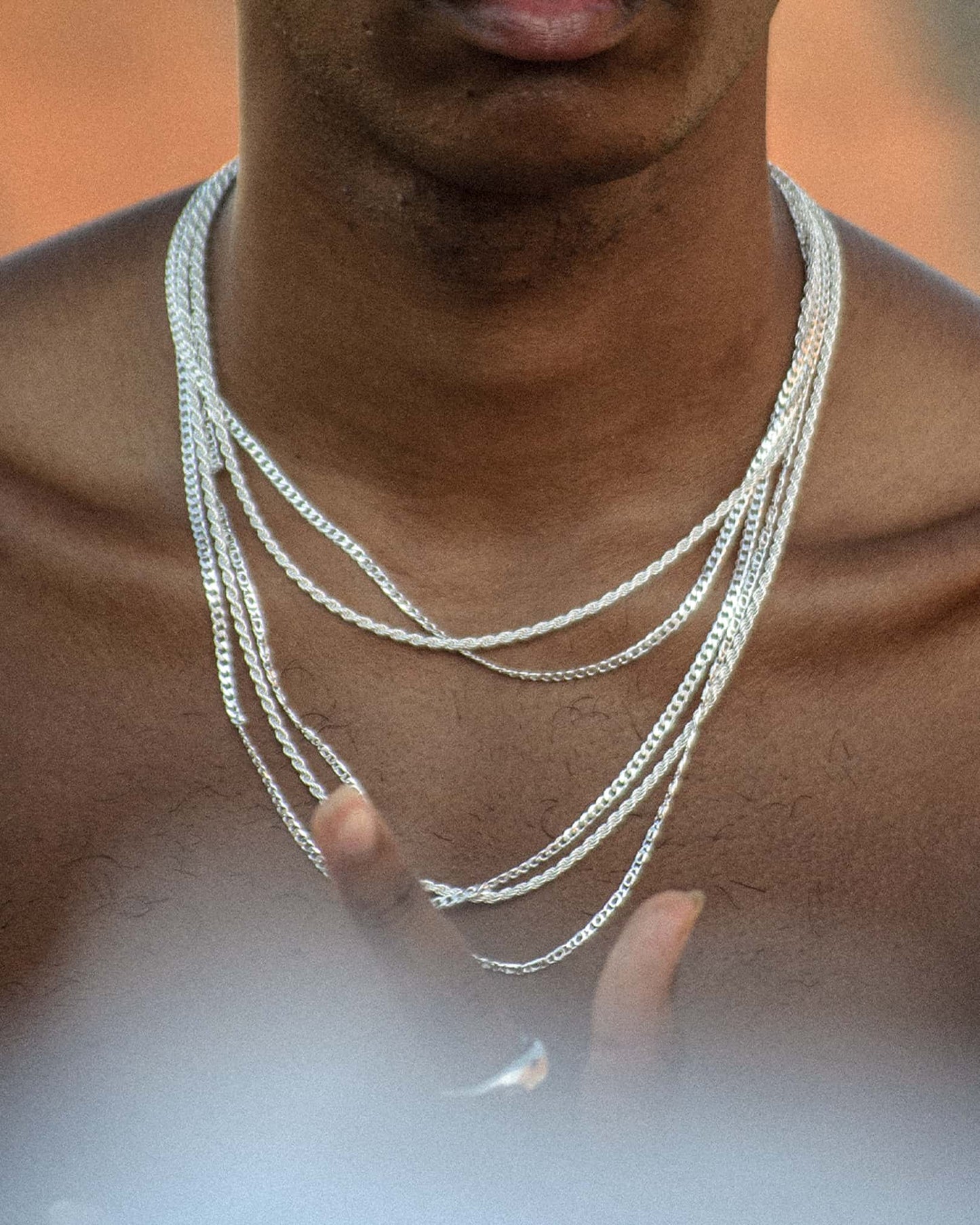 The Cuban chain is an elegant and unisex piece of jewelry, crafted in Italy and made of 925 Sterling Silver. Every jewelry is designed by Atelier Domingo's in France and is made to be worn by both men and women.