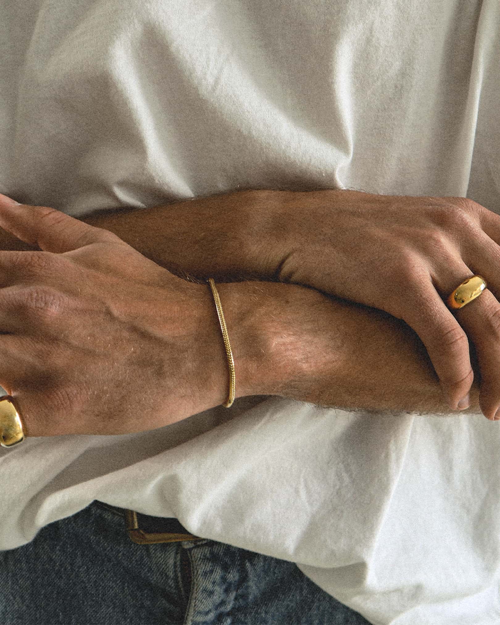 Atelier Domingo's Mamba gold bracelet is made of solid 925 Sterling silver with a high-quality 18 karat gold plating. This unisex bracelet is the classic snake chain. This jewelry is made in Italy and designed to be a bracelet for both men and women.