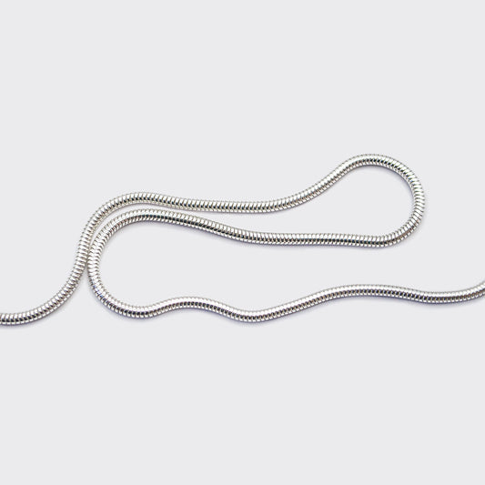 The Mamba necklace is made of 925 sterling silver. The chain is handcrafted in Italy and made for both men and women.