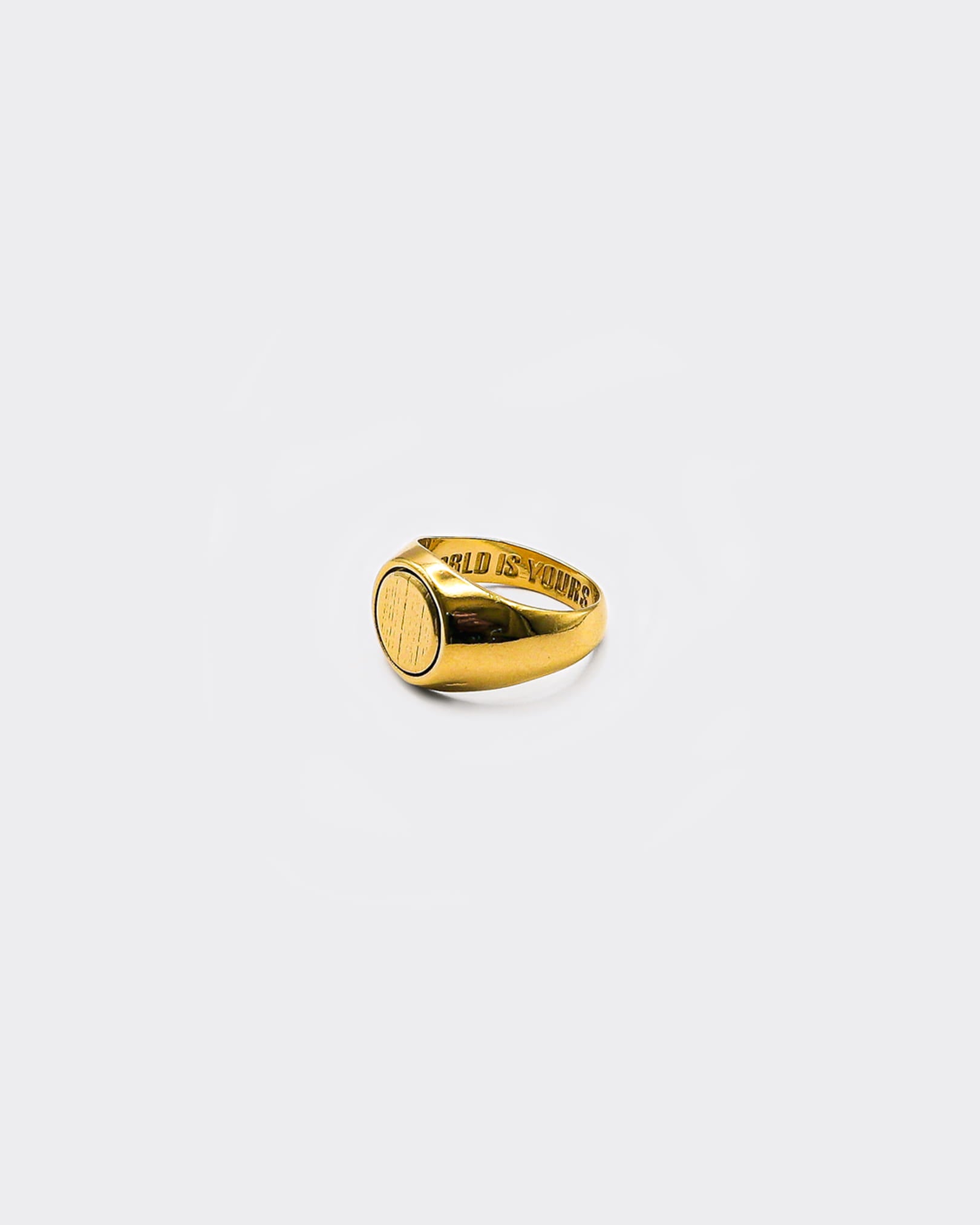 Atelier Domingo's Original gold ring is made in Spain. This unisex ring is for both men and women. This jewelry is made of a high-quality 24 karat gold plating. A timeless ring for both men and women.