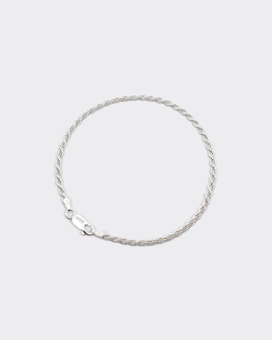 The Rope bracelet is an elegant and unisex piece of jewelry, crafted in Italy and made of 925 Sterling Silver. Every jewelry is designed by Atelier Domingo's in France and is made to be worn by both men and women.