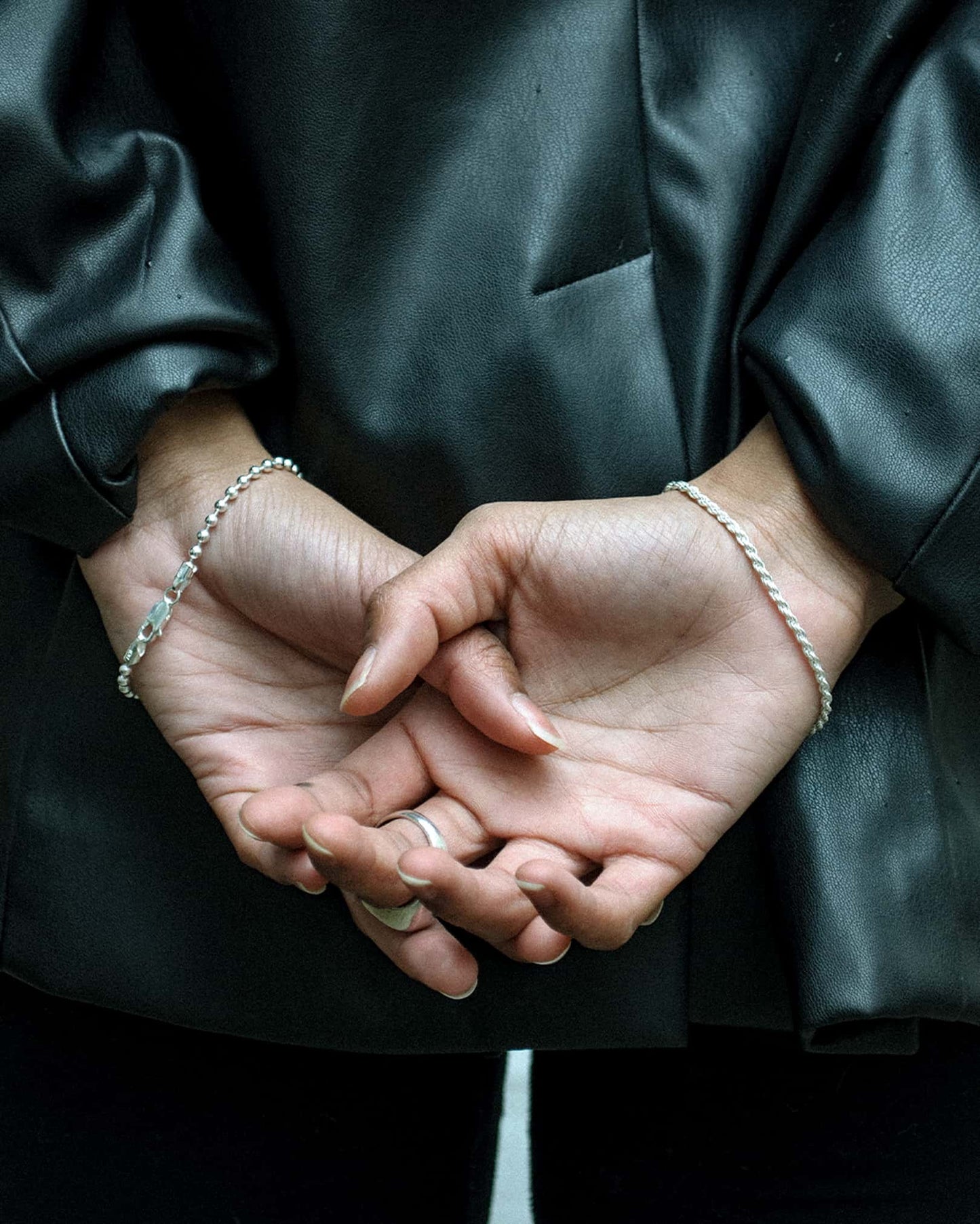 The Rope bracelet is an elegant and unisex piece of jewelry, crafted in Italy and made of 925 Sterling Silver. Every jewelry is designed by Atelier Domingo's in France and is made to be worn by both men and women.