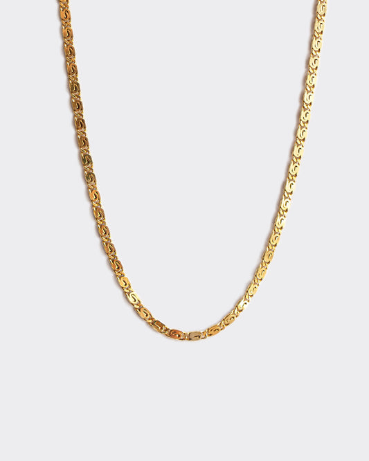 The Snail chain - a bold expression of heritage and rhythm, handcrafted in Italy from 925 sterling silver.