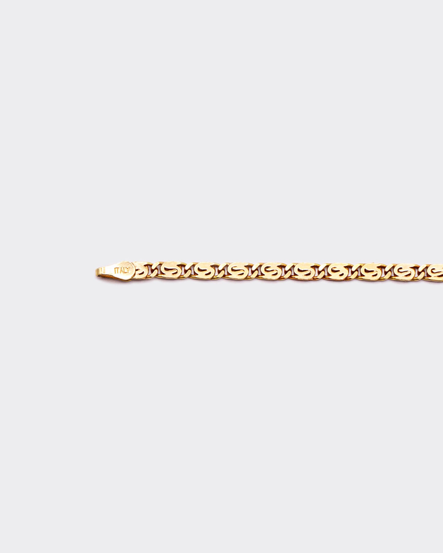 The Snail chain - a bold expression of heritage and rhythm, handcrafted in Italy from 925 sterling silver.