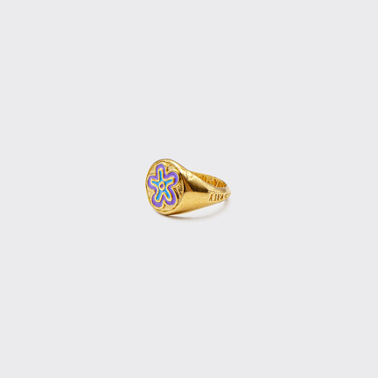 Atelier Domingo's Soul ring is our tribute to the hip-hop group De La Soul. This ring has been designed in France and is made for both men and women. This jewelry is made of a high-quality 24 karat gold plating.