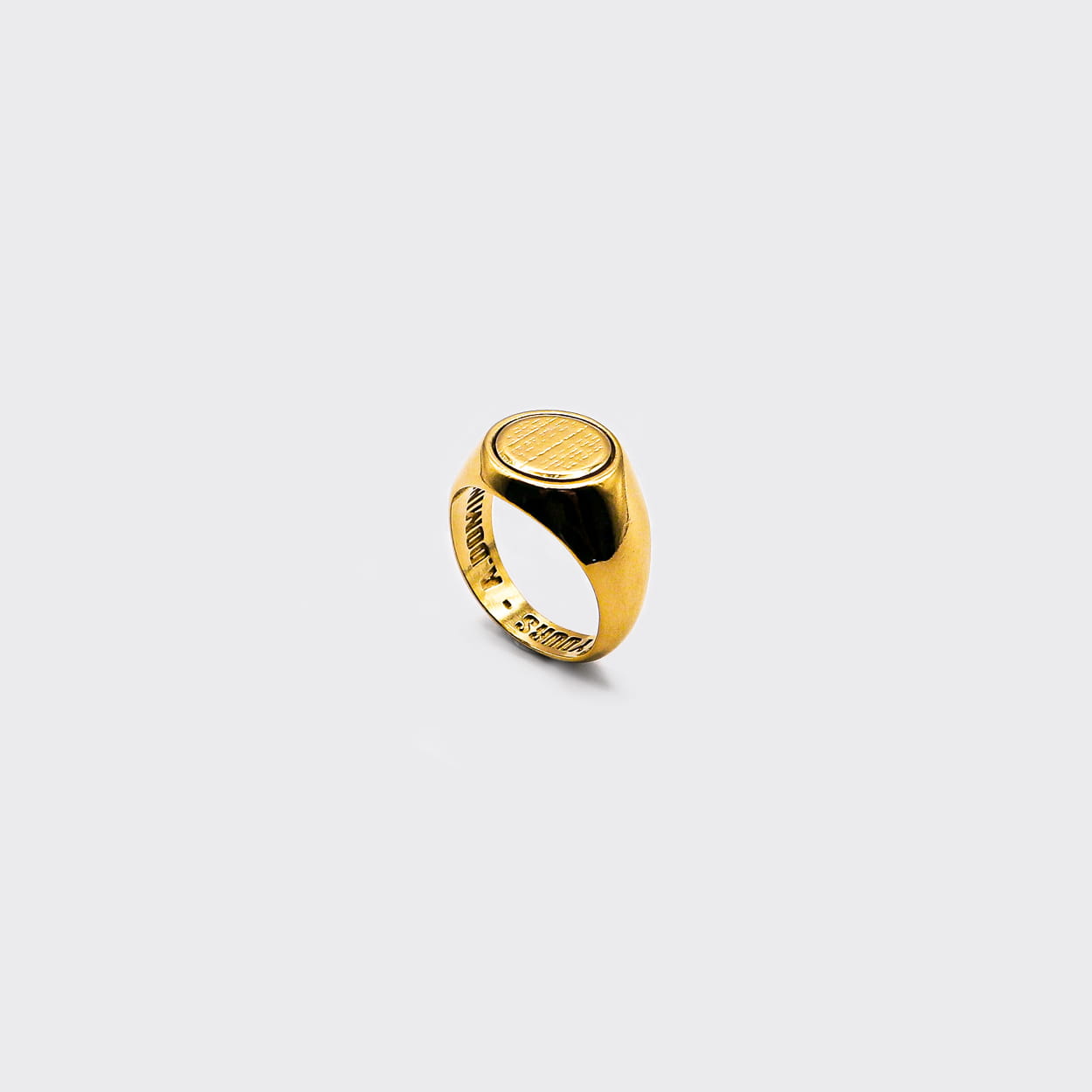 Atelier Domingo's Original gold ring is made in Spain. This unisex ring is for both men and women. This jewelry is made of a high-quality 24 karat gold plating. A timeless ring for both men and women.