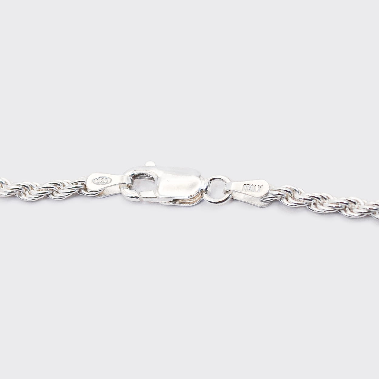 The Rope chain is an elegant and unisex piece of jewelry, crafted in Italy and made of 925 Sterling Silver. Every jewelry is designed by Atelier Domingo's in France and is made to be worn by both men and women.